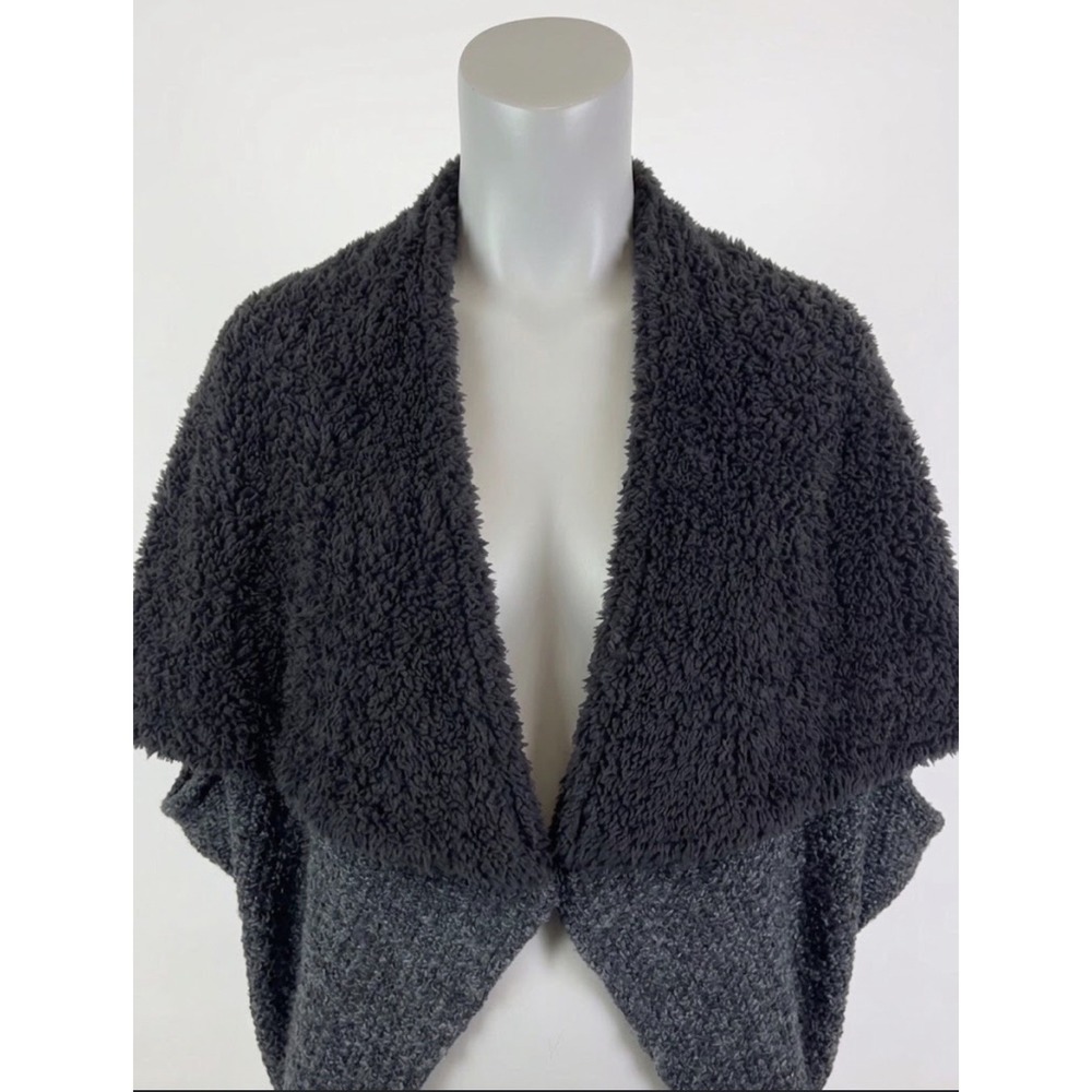 Saks Fifth Avenue Knit Cape Wrap Shawl Poncho One Size Cozy